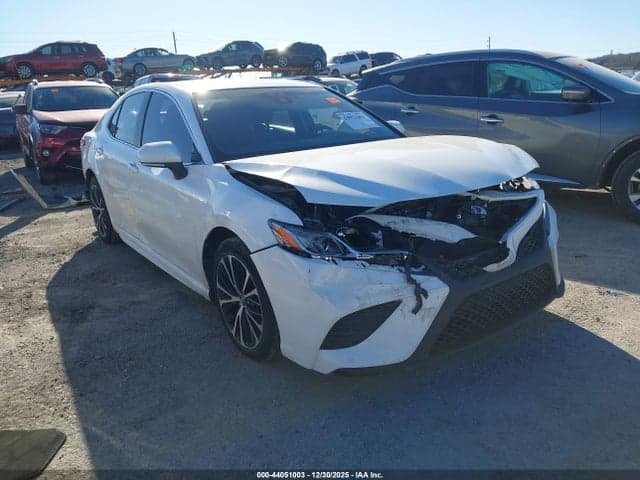 2018 TOYOTA CAMRY SE