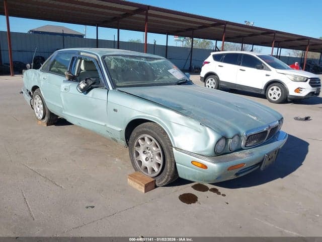 2003 JAGUAR XJ XJ8 1
