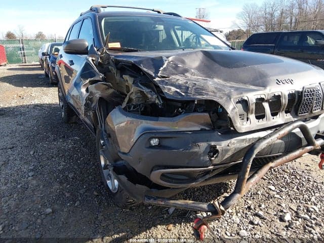2019 JEEP CHEROKEE TRAILHAWK 4X4 6