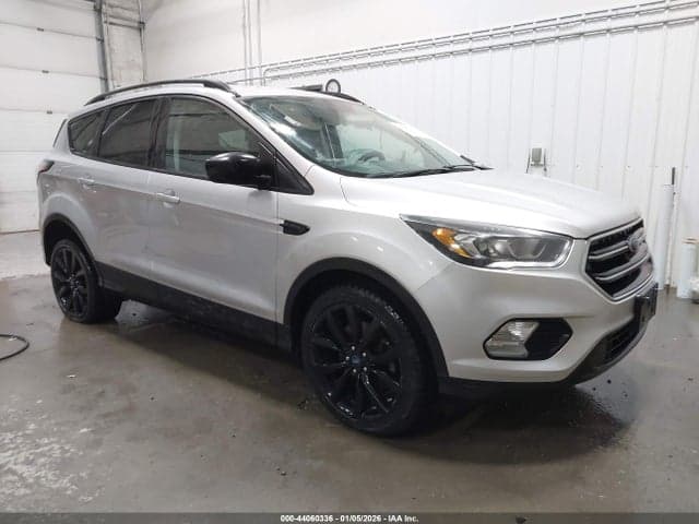 2017 FORD ESCAPE SE 1