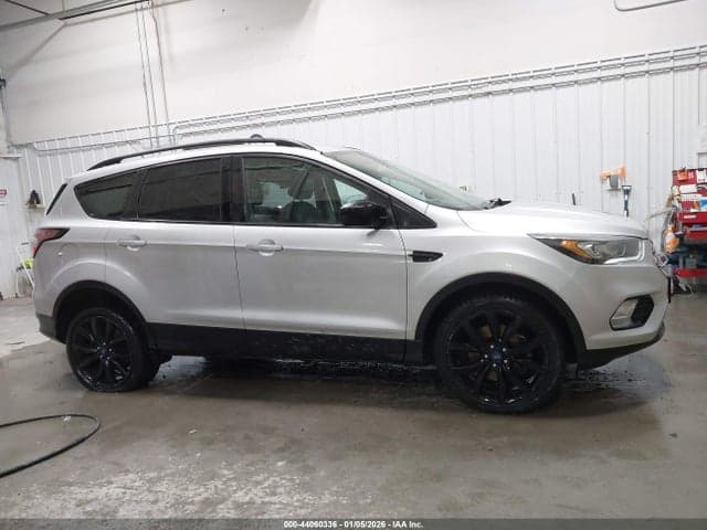 2017 FORD ESCAPE SE 13