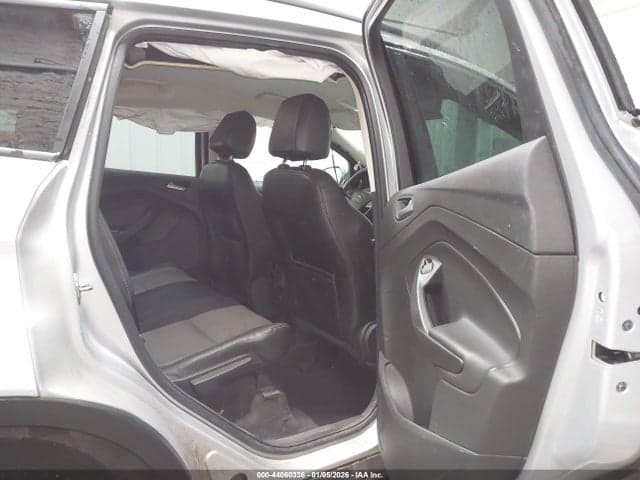 2017 FORD ESCAPE SE 8