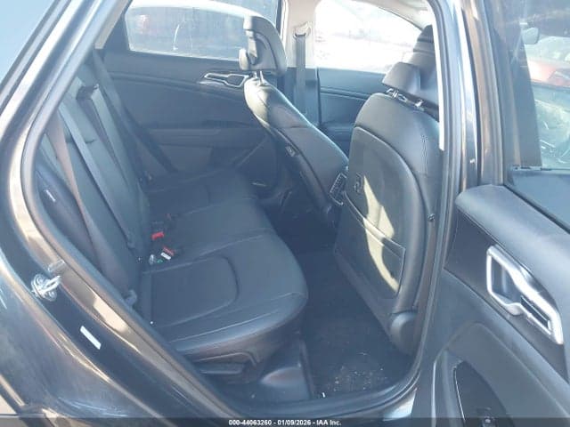 2025 KIA SPORTAGE EX 8