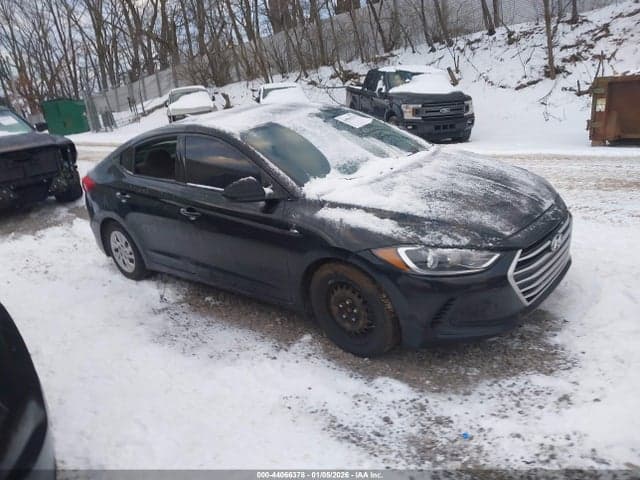 2017 HYUNDAI ELANTRA SE 1