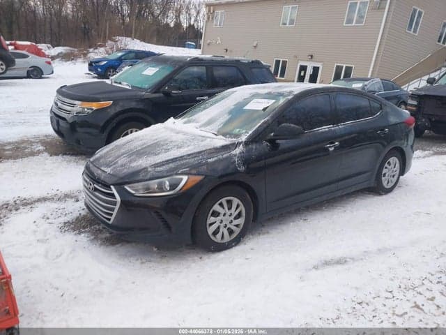 2017 HYUNDAI ELANTRA SE 2