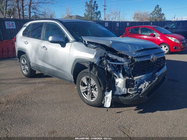 2024 TOYOTA RAV4 XLE 1