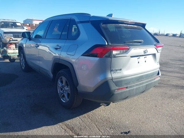 2024 TOYOTA RAV4 XLE 3