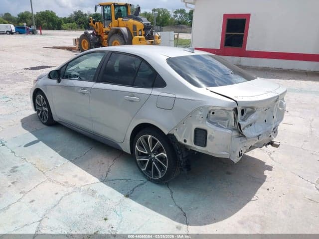 2021 TOYOTA COROLLA SE 3