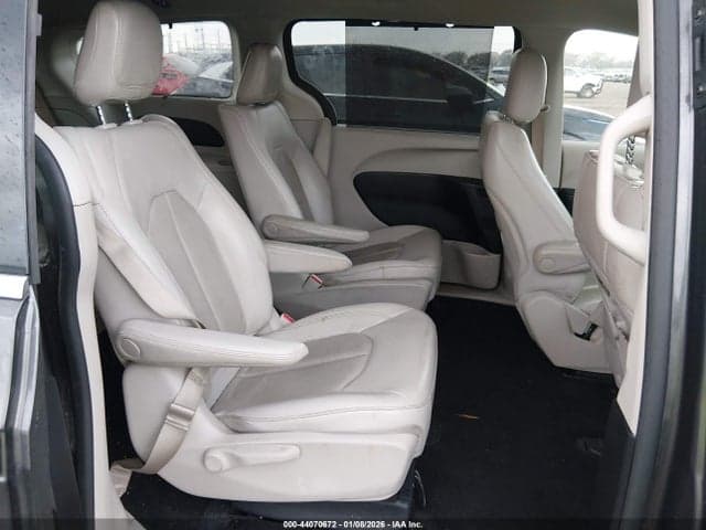 2021 CHRYSLER PACIFICA HYBRID TOURING L 8