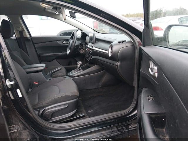 2019 KIA FORTE LXS 5