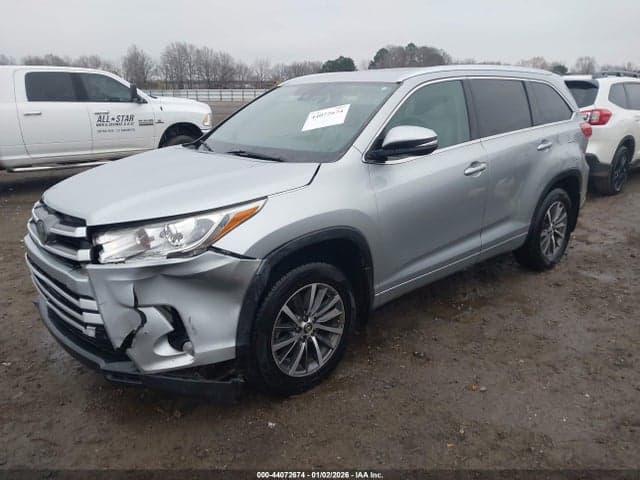2017 TOYOTA HIGHLANDER XLE 2