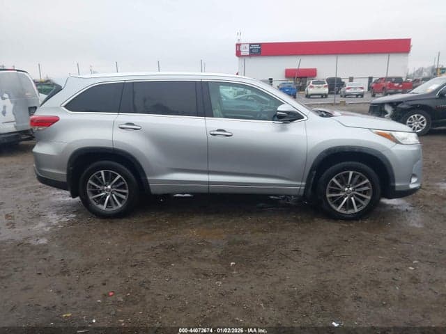 2017 TOYOTA HIGHLANDER XLE 13