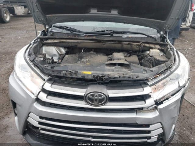 2017 TOYOTA HIGHLANDER XLE 10