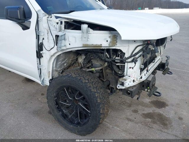 2019 CHEVROLET SILVERADO 1500 RST 18