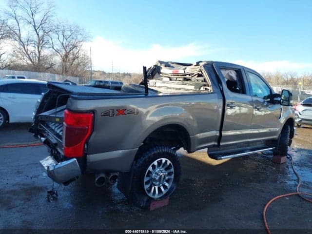 2020 FORD F-350 LARIAT 4