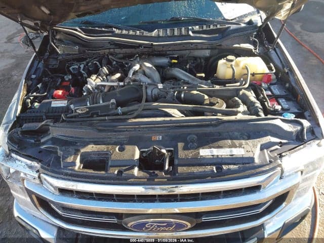 2020 FORD F-350 LARIAT 10