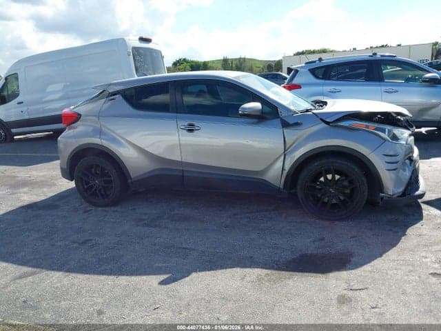 2019 TOYOTA C-HR LE 13