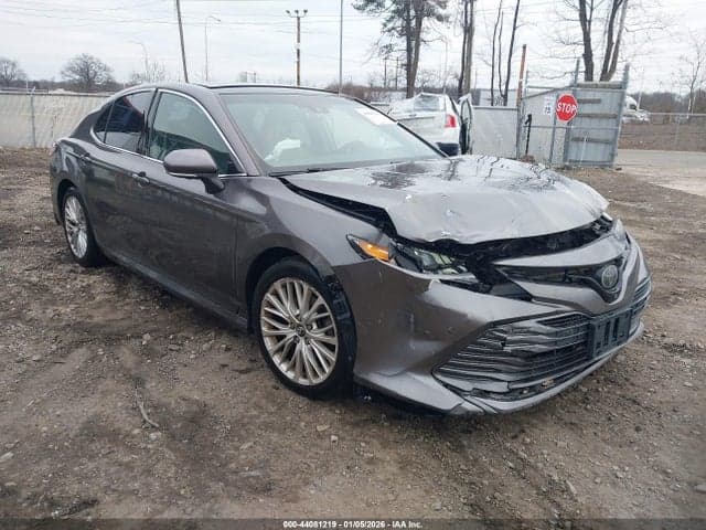 2018 TOYOTA CAMRY XLE