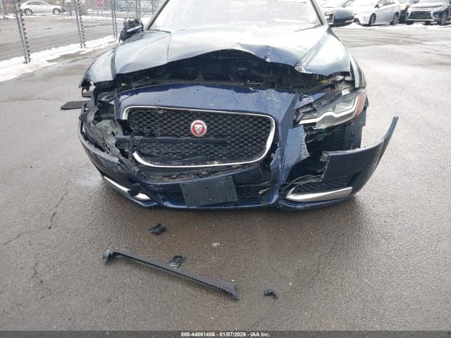 2016 JAGUAR XF 35T 6