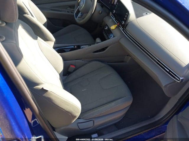 2022 HYUNDAI ELANTRA SEL 5