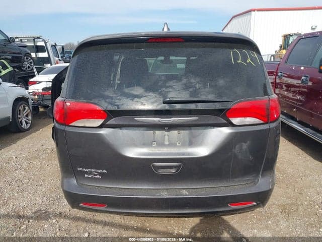 2017 CHRYSLER PACIFICA TOURING 17