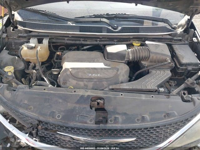 2017 CHRYSLER PACIFICA TOURING 10
