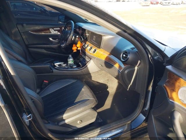 2017 MERCEDES-BENZ E 300 4MATIC 5