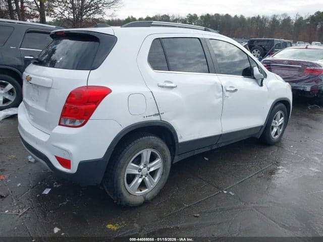 2017 CHEVROLET TRAX LT 4