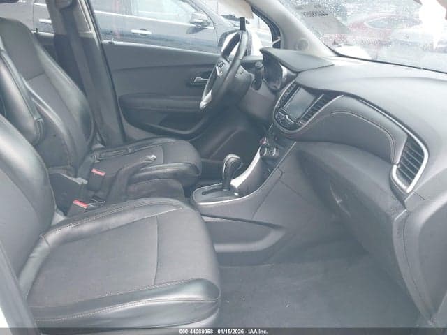 2017 CHEVROLET TRAX LT 5