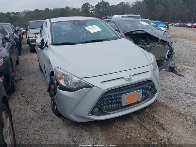 2019 TOYOTA YARIS LE 1