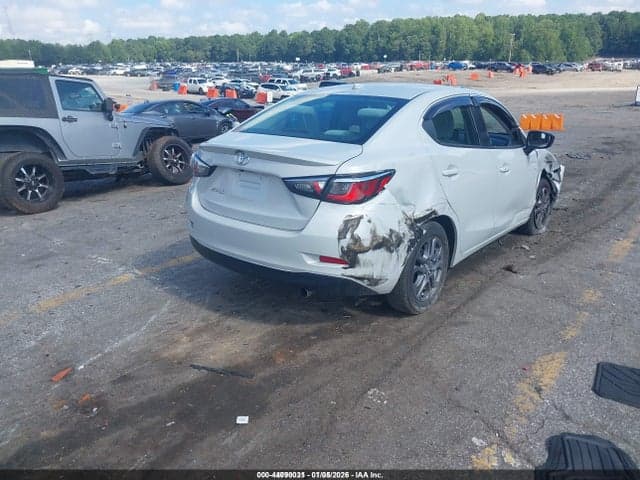 2019 TOYOTA YARIS LE 4