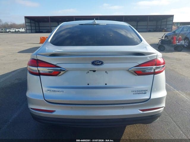 2019 FORD FUSION HYBRID TITANIUM 17