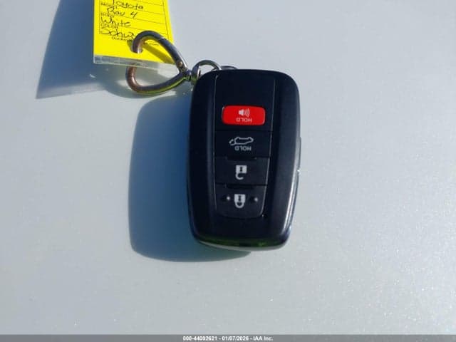 2025 TOYOTA RAV4 HYBRID XLE PREMIUM 11