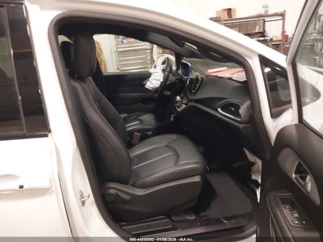2019 CHRYSLER PACIFICA TOURING L 5