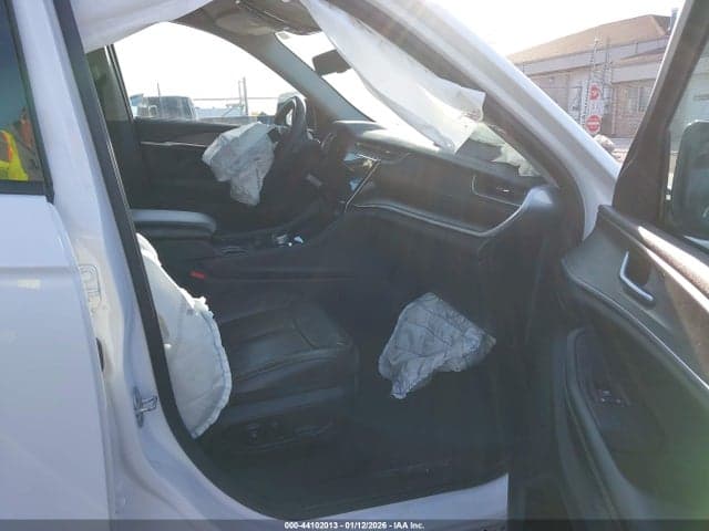 2023 JEEP GRAND CHEROKEE LIMITED 5