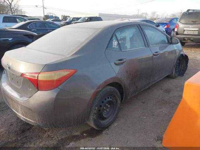 2017 TOYOTA COROLLA LE 4