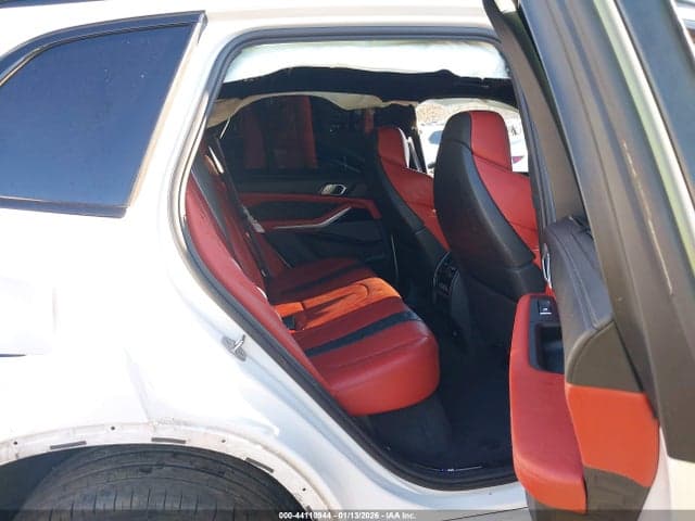 2022 BMW X5 M 8