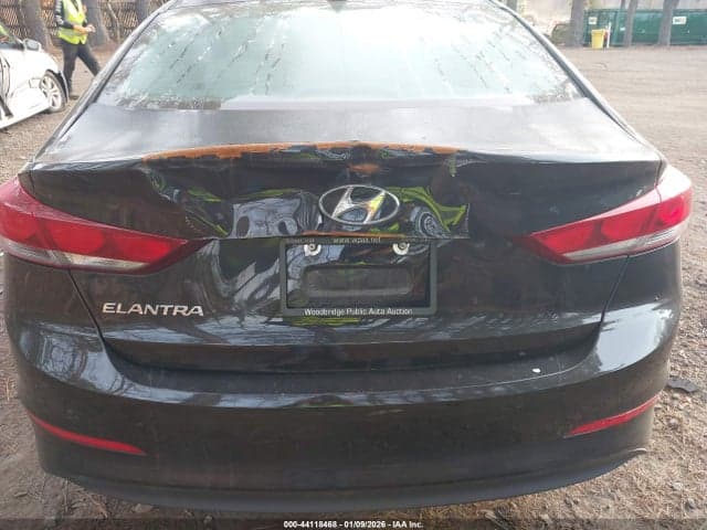 2017 HYUNDAI ELANTRA SE 6