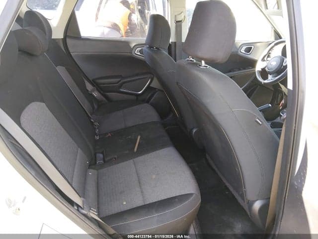 2021 KIA SOUL S 8