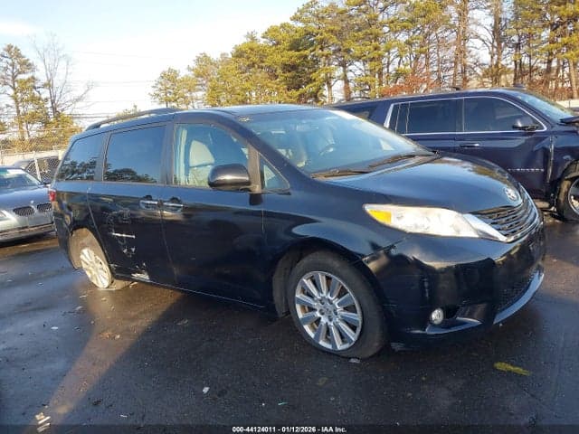 2017 TOYOTA SIENNA XLE 7 PASSENGER