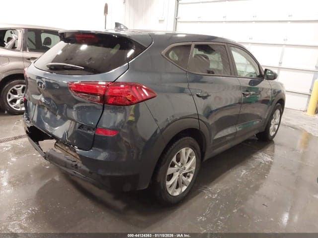 2020 HYUNDAI TUCSON SE 4