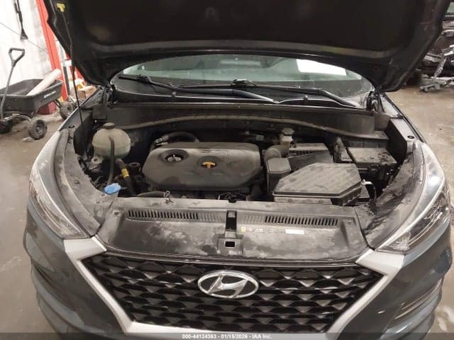 2020 HYUNDAI TUCSON SE 10