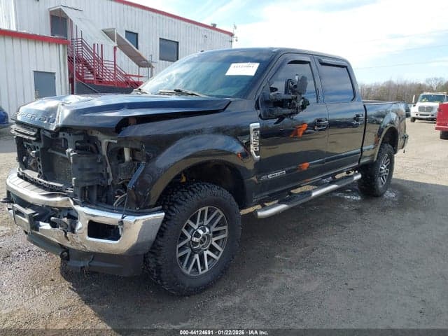 2017 FORD F-250 LARIAT 2