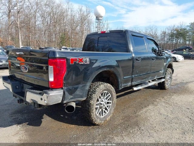 2017 FORD F-250 LARIAT 4