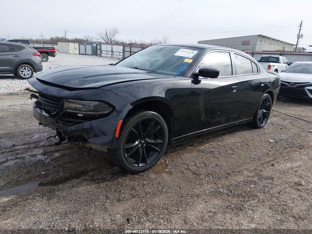 2018 DODGE CHARGER SXT RWD 2