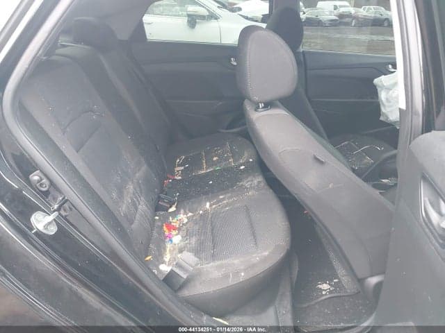 2022 HYUNDAI ACCENT SE 8