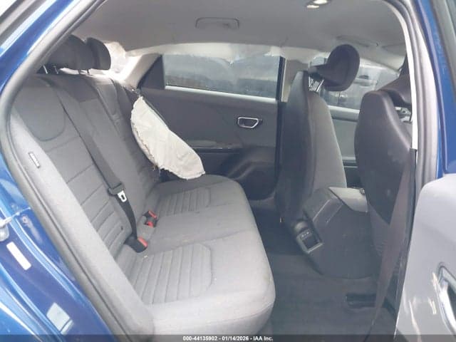 2025 KIA K4 EX 8