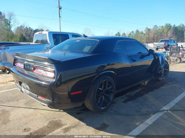 2023 DODGE CHALLENGER SXT 4