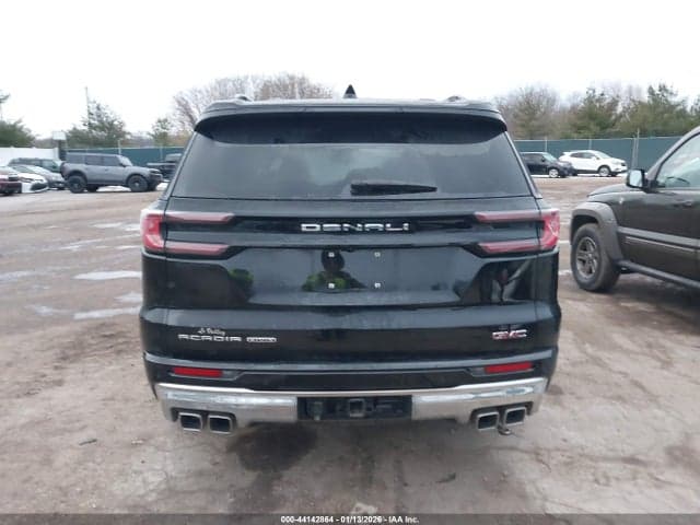 2024 GMC ACADIA AWD DENALI 17
