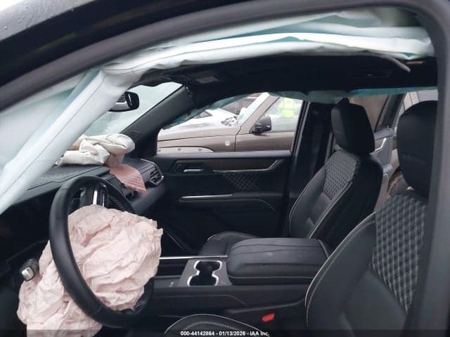 2024 GMC ACADIA AWD DENALI 5